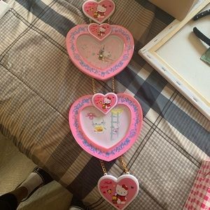Hello kitty clock